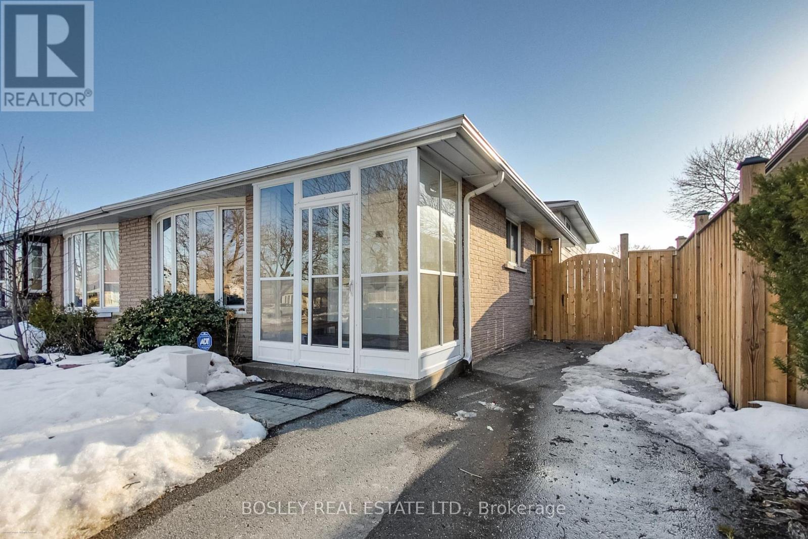 801 EAGLEMOUNT CRESCENT - 4