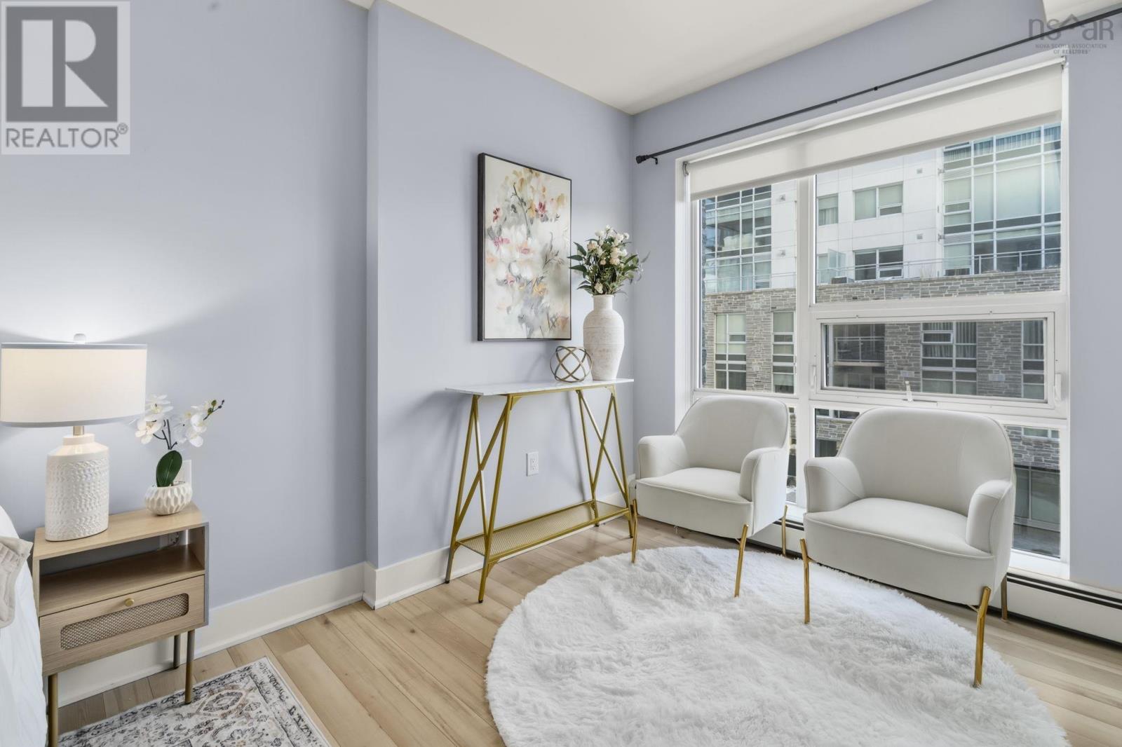 Property 9 of 34 of 305 15 Kings Wharf Place