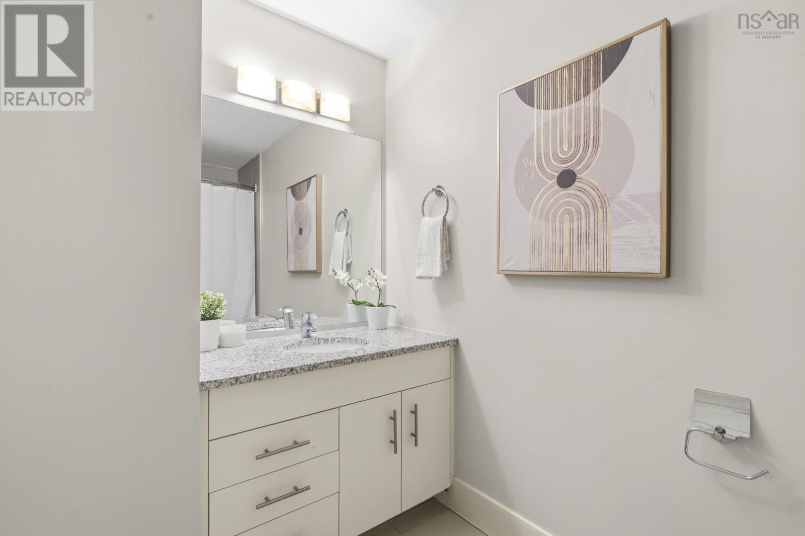 Property 29 of 34 of 305 15 Kings Wharf Place