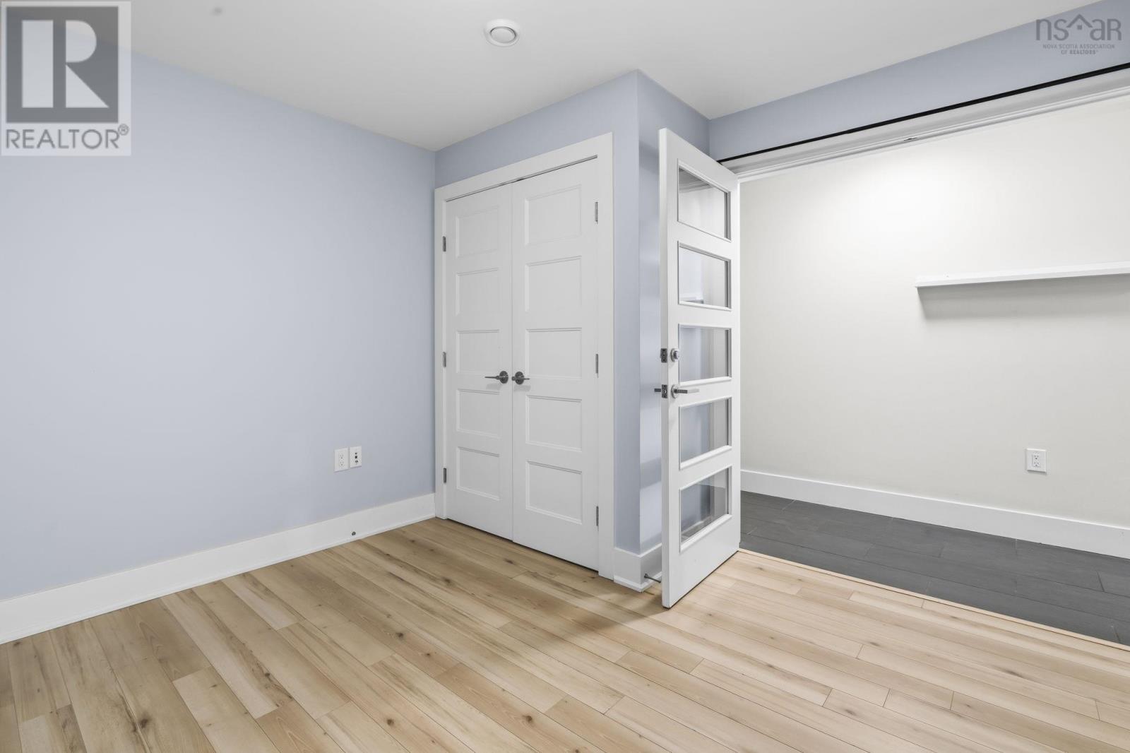 Property 20 of 34 of 305 15 Kings Wharf Place