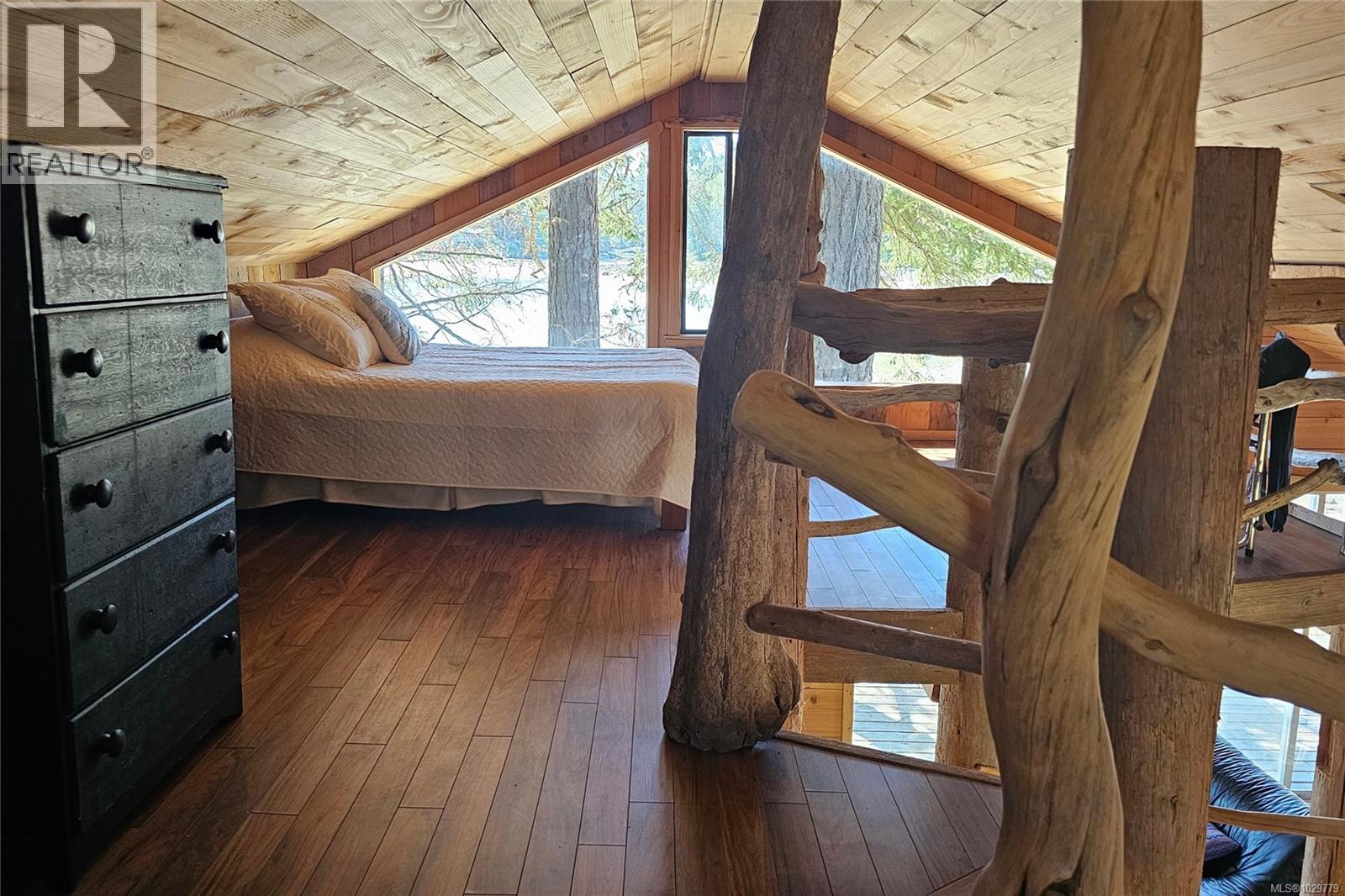 LOT 4 MAPLE BAY RD - 34