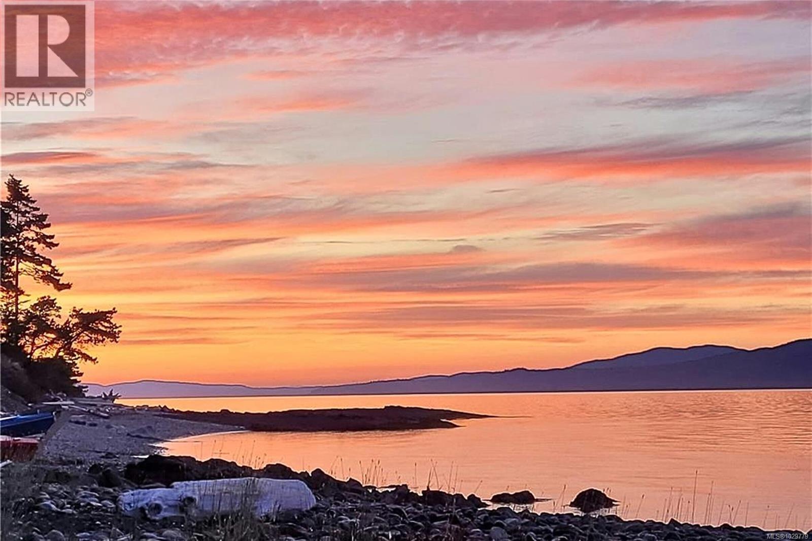 LOT 4 MAPLE BAY RD - 85