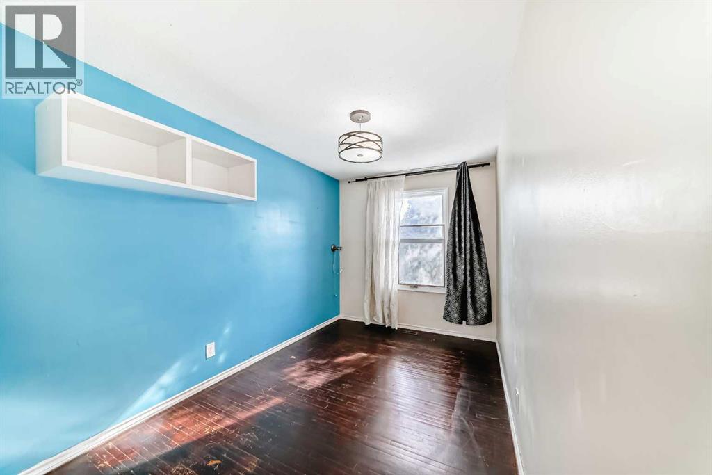 Single Family House 3 Level for Sale in   Avenue NE Huntington Hills Calgary 