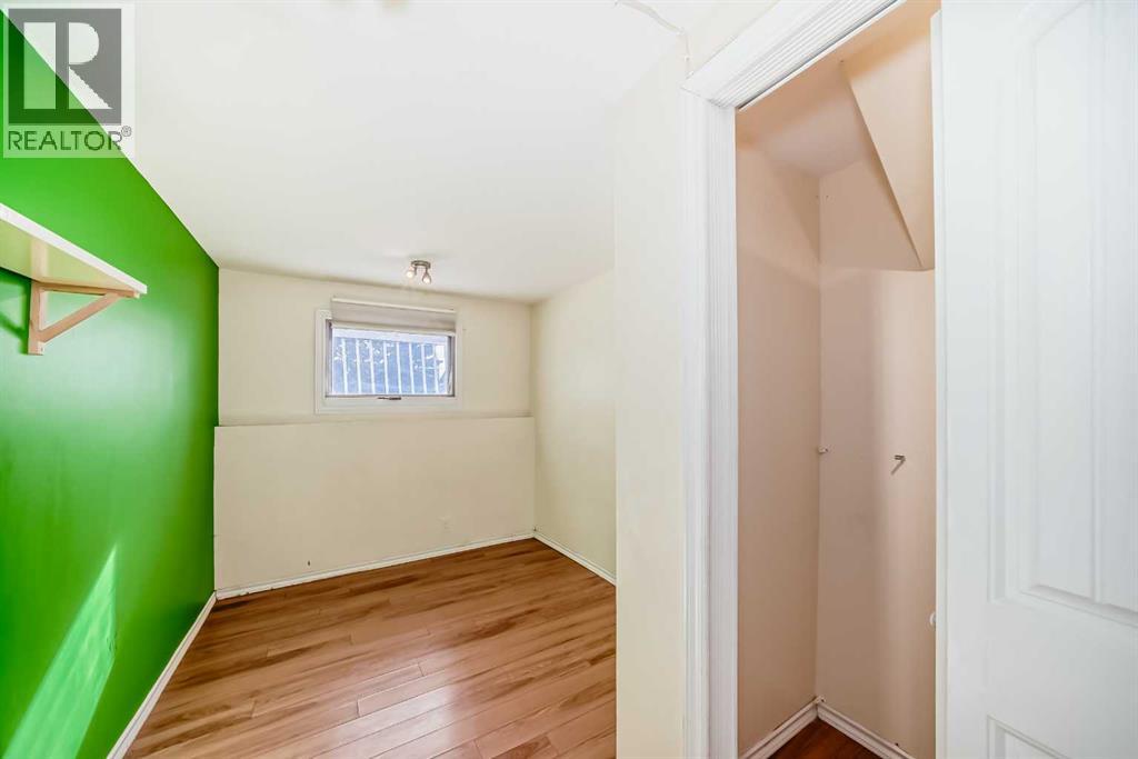 Single Family House 3 Level for Sale in   Avenue NE Huntington Hills Calgary 