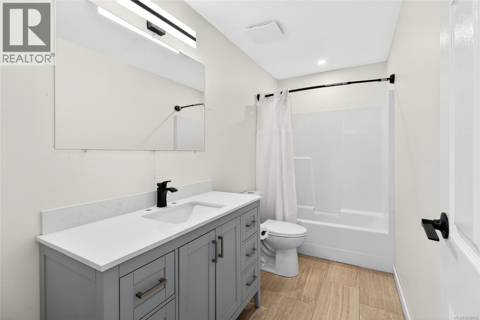 #A 2259 URQUHART AVE - 17