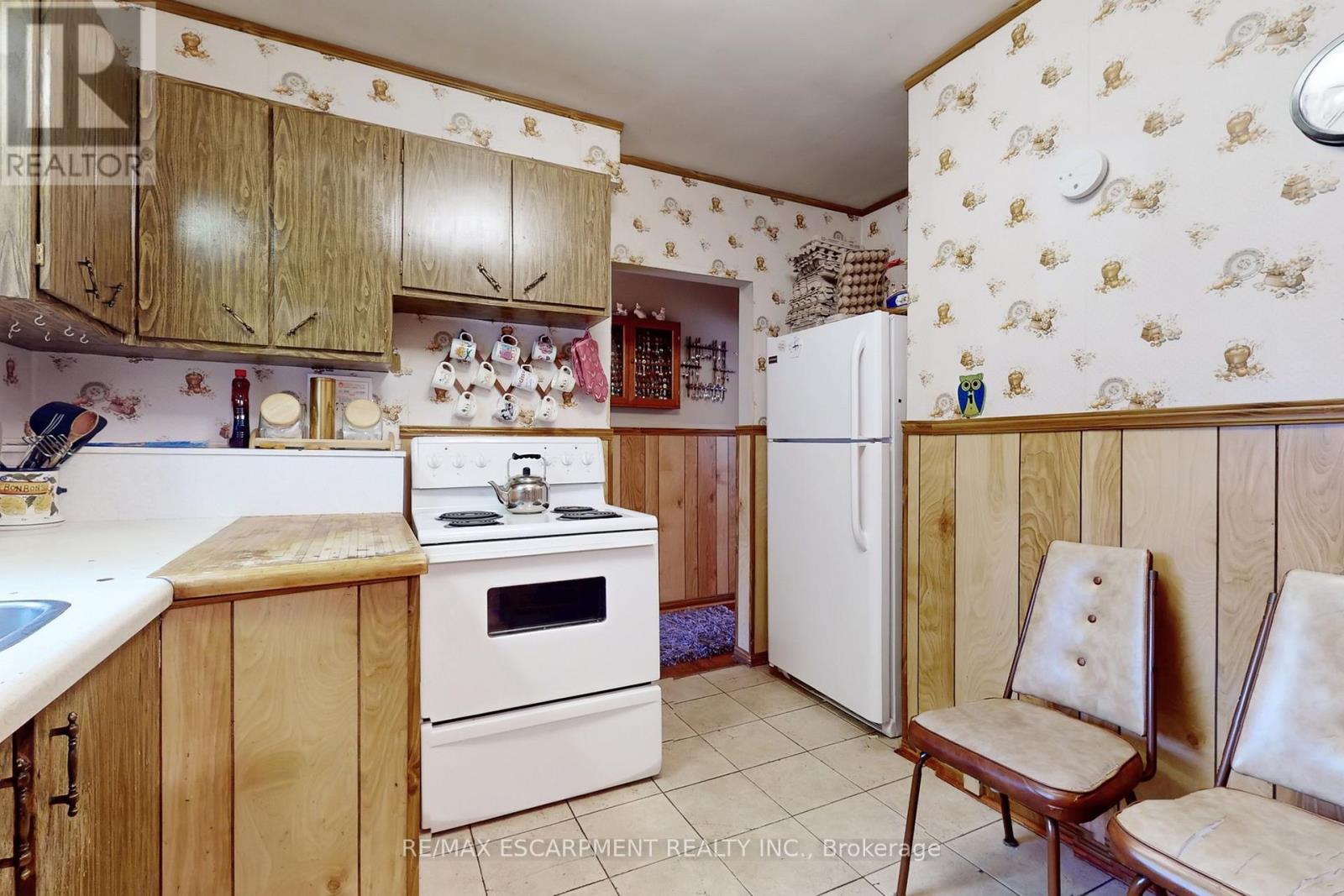 541 WINGROVE CRESCENT - 11