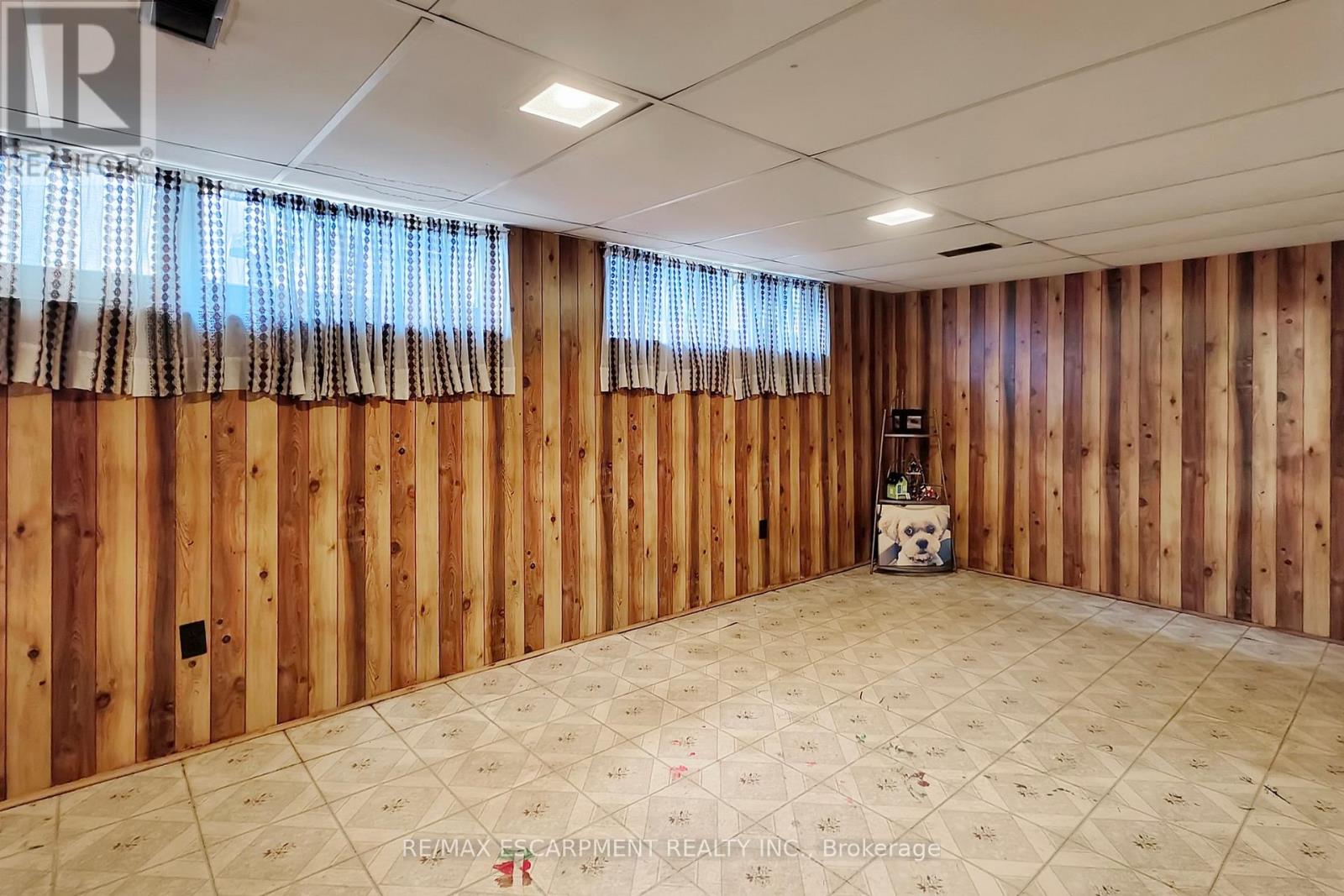 541 WINGROVE CRESCENT - 22