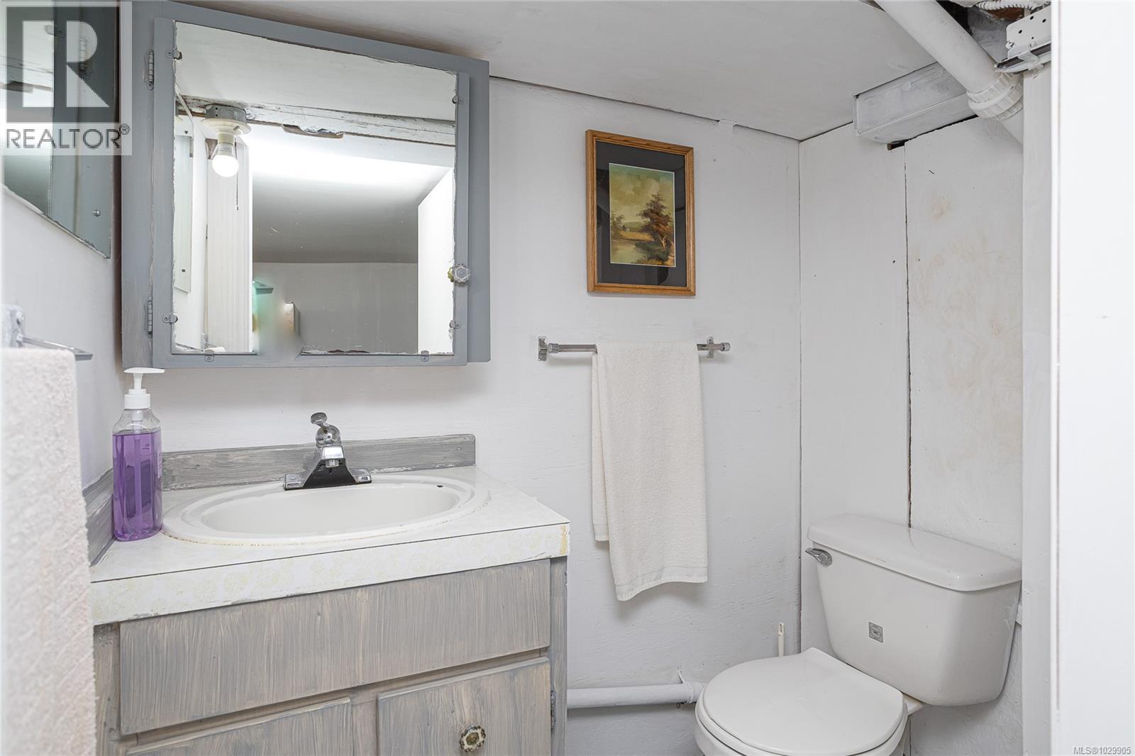  3155 Earl grey Street, Saanich