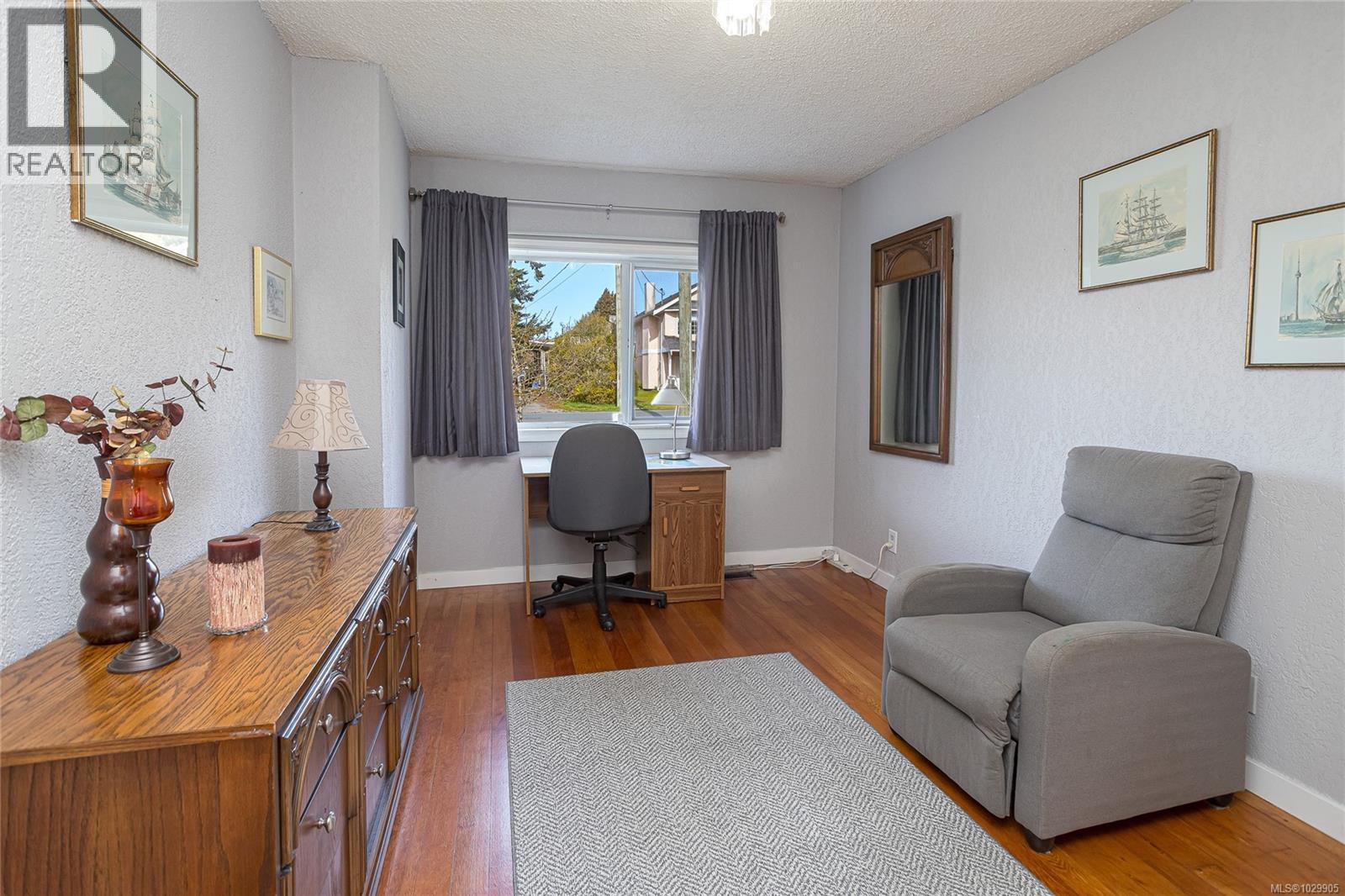  3155 Earl grey Street, Saanich