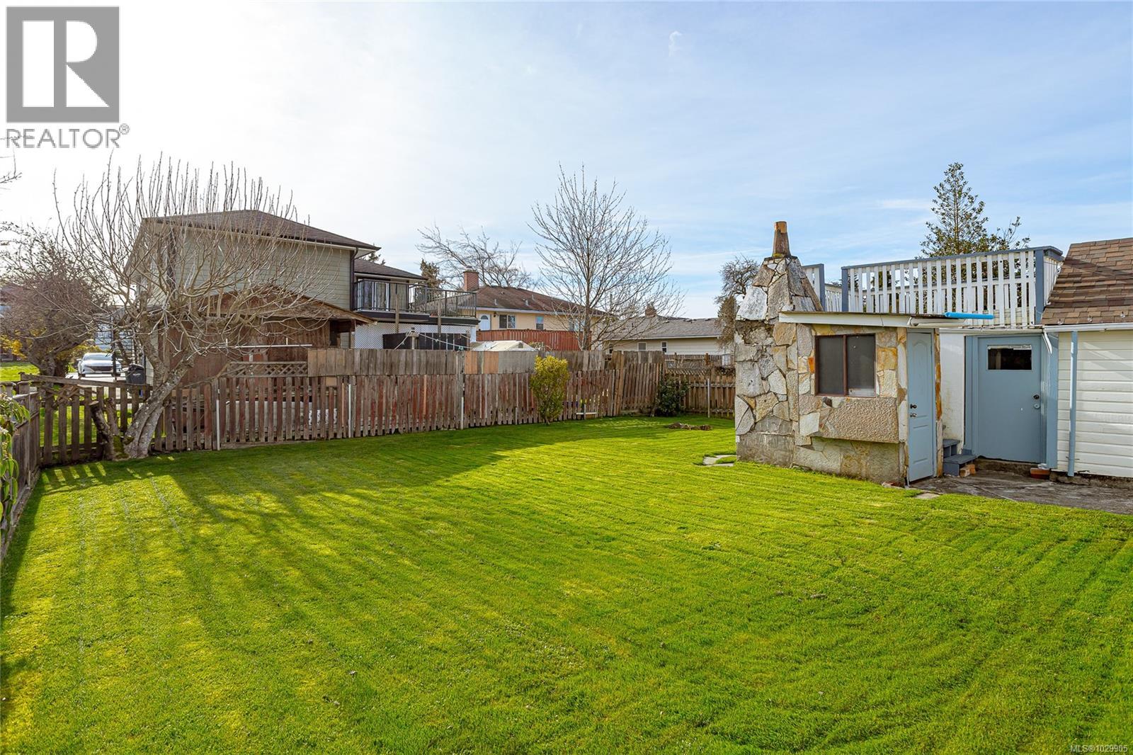  3155 Earl grey Street, Saanich