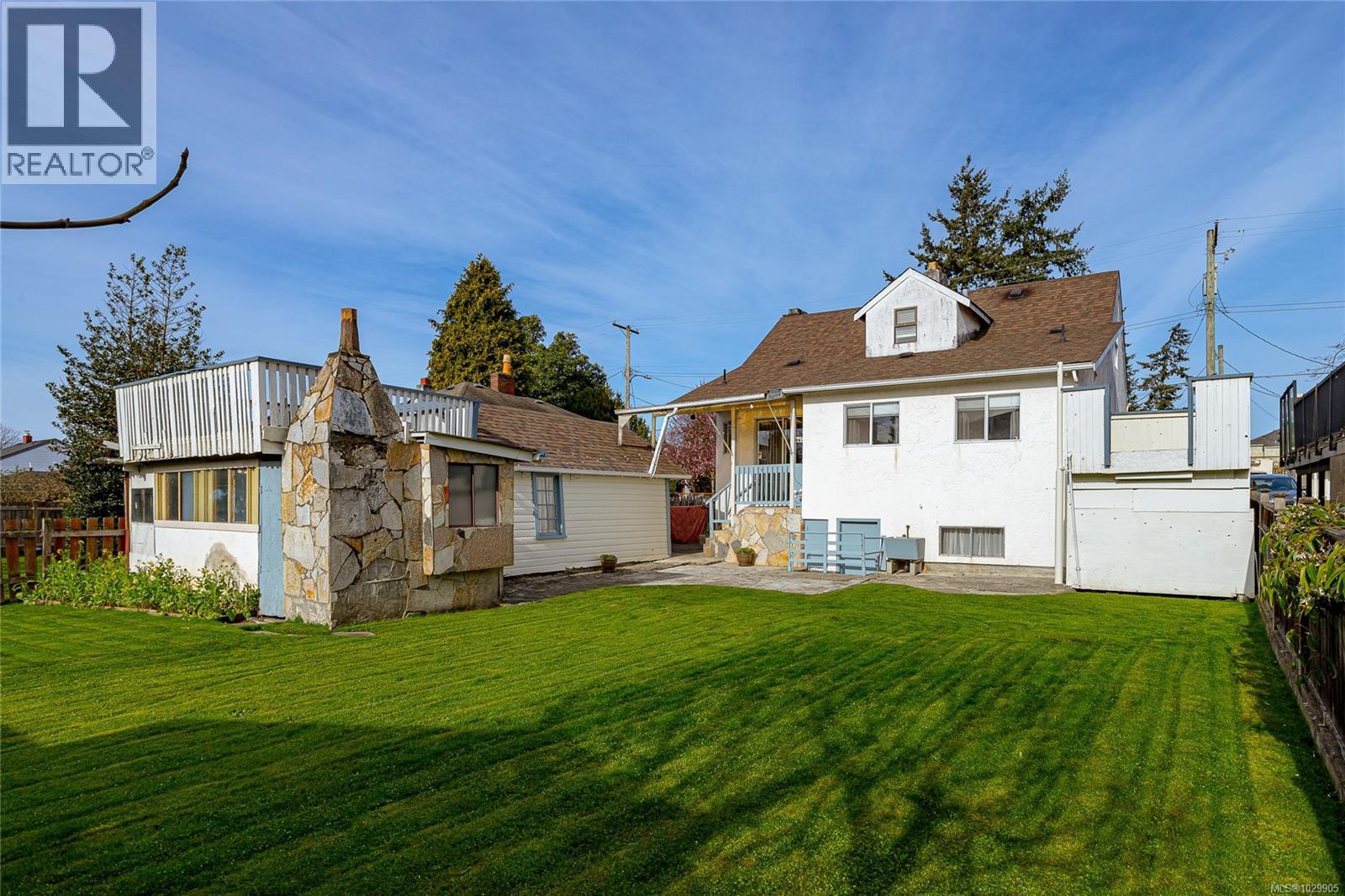  3155 Earl grey Street, Saanich