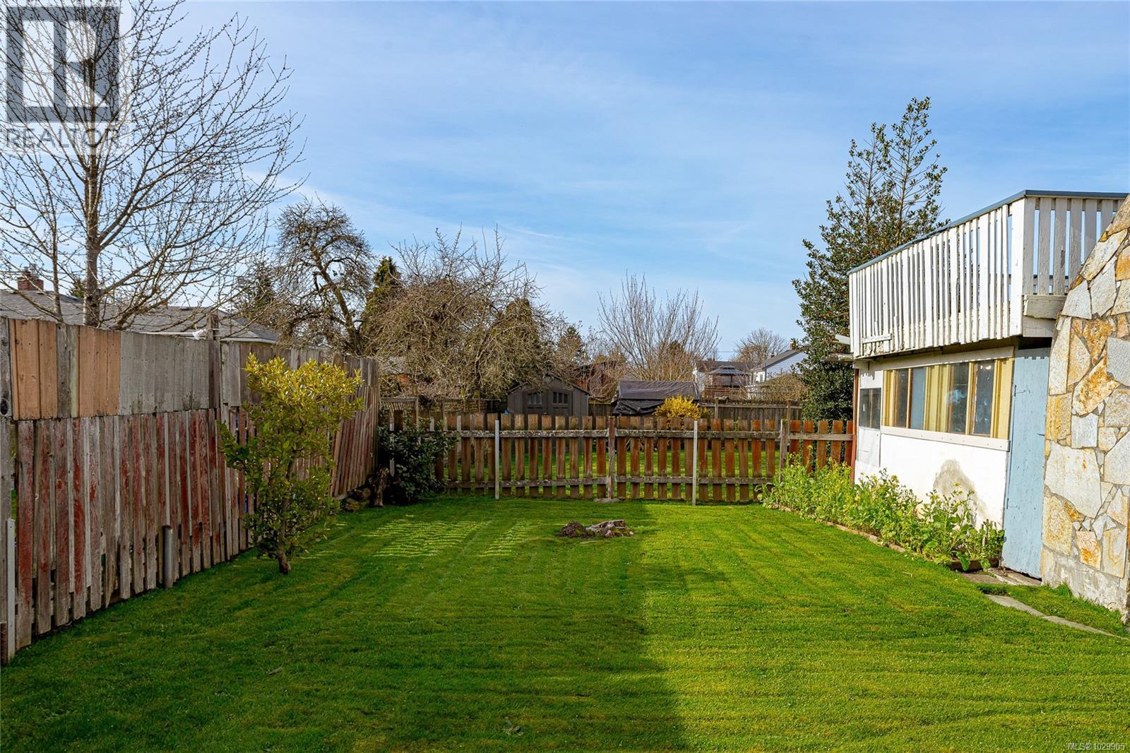  3155 Earl grey Street, Saanich