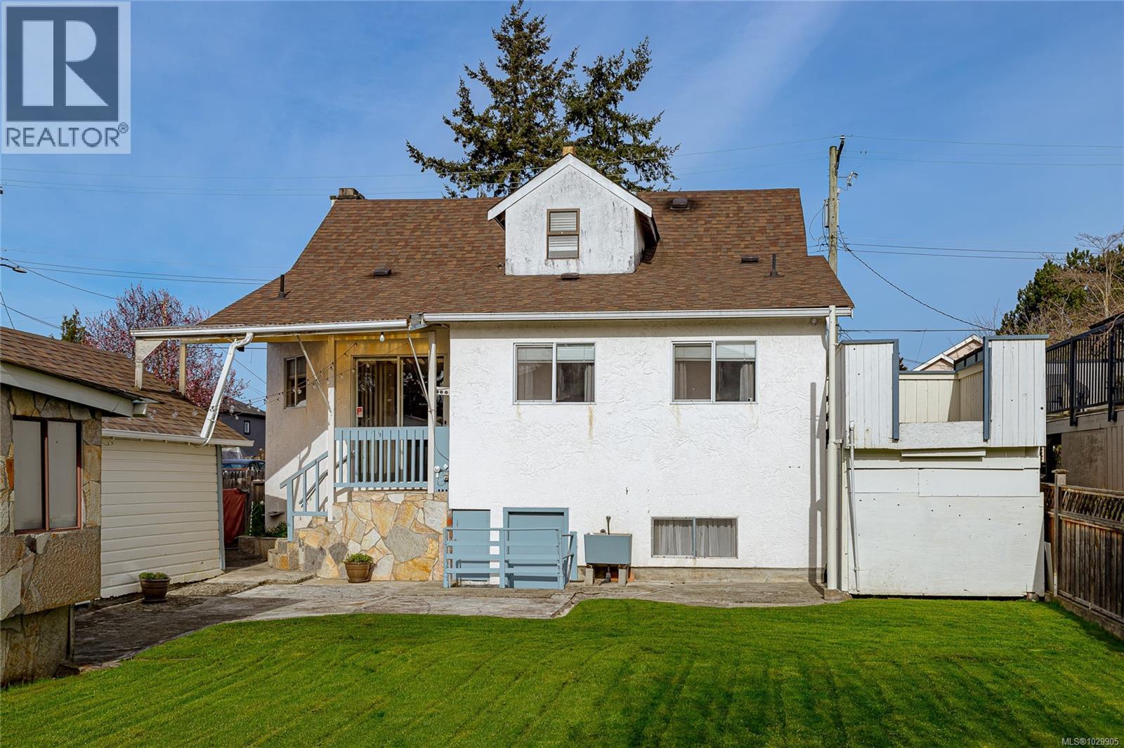  3155 Earl grey Street, Saanich