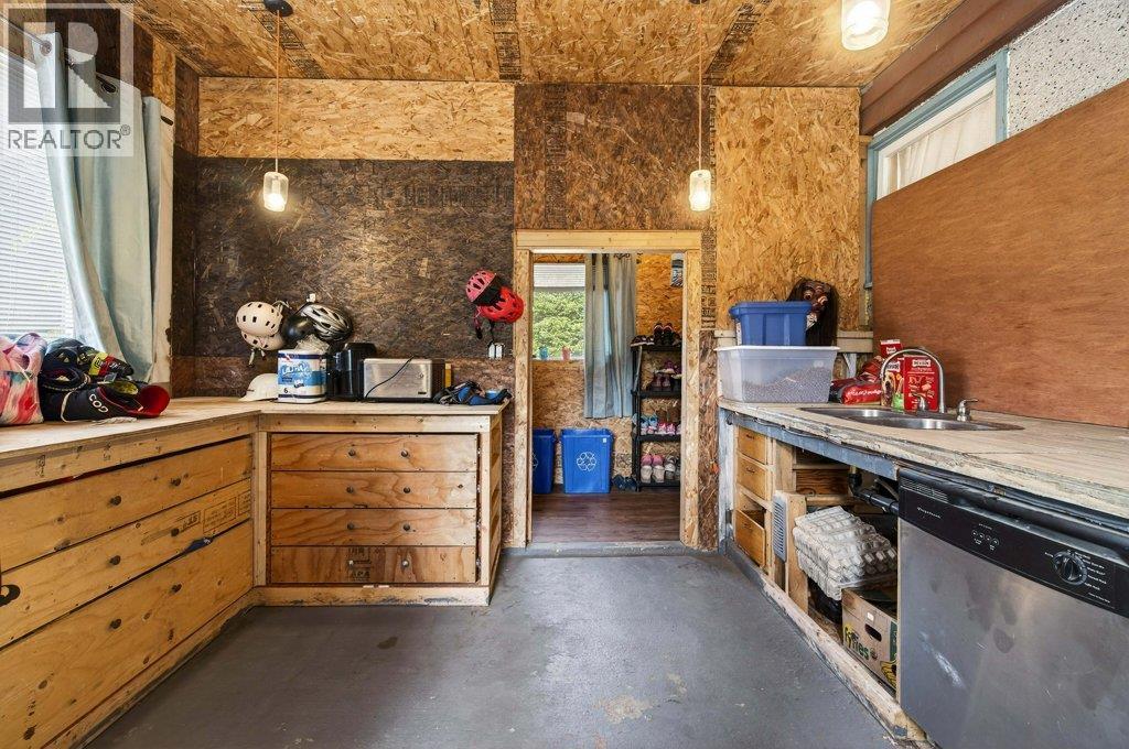  4198 Malakwa Road, Malakwa