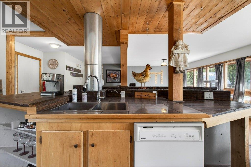  4198 Malakwa Road, Malakwa