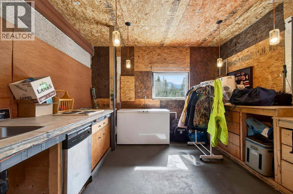  4198 Malakwa Road, Malakwa