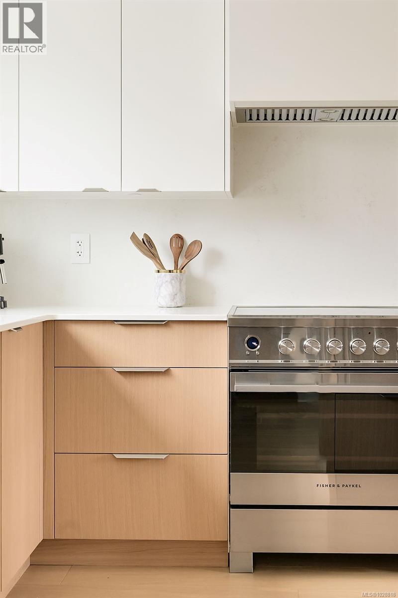 3 2268 Bowker Avenue, Oak Bay