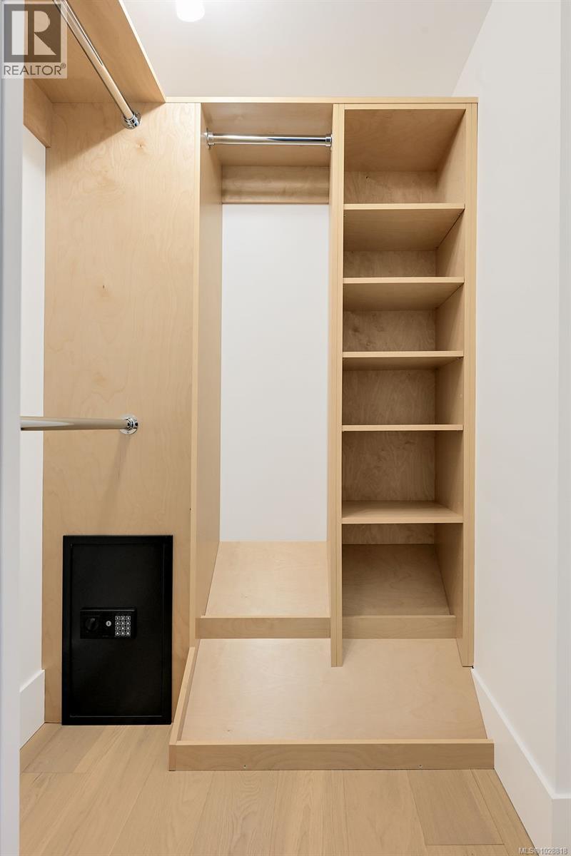 3 2268 Bowker Avenue, Oak Bay