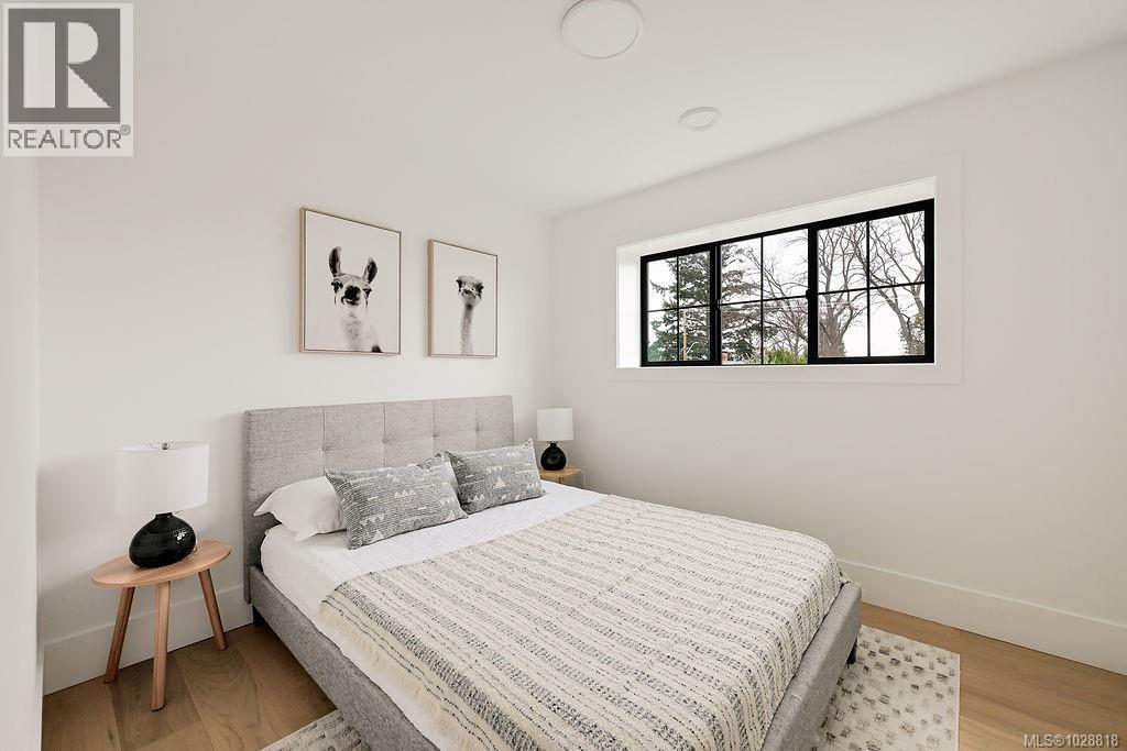 3 2268 Bowker Avenue, Oak Bay