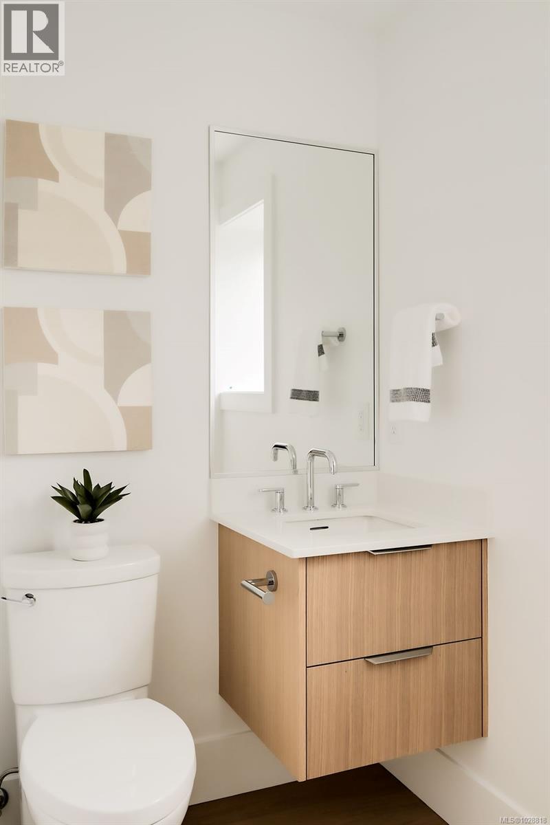 3 2268 Bowker Avenue, Oak Bay