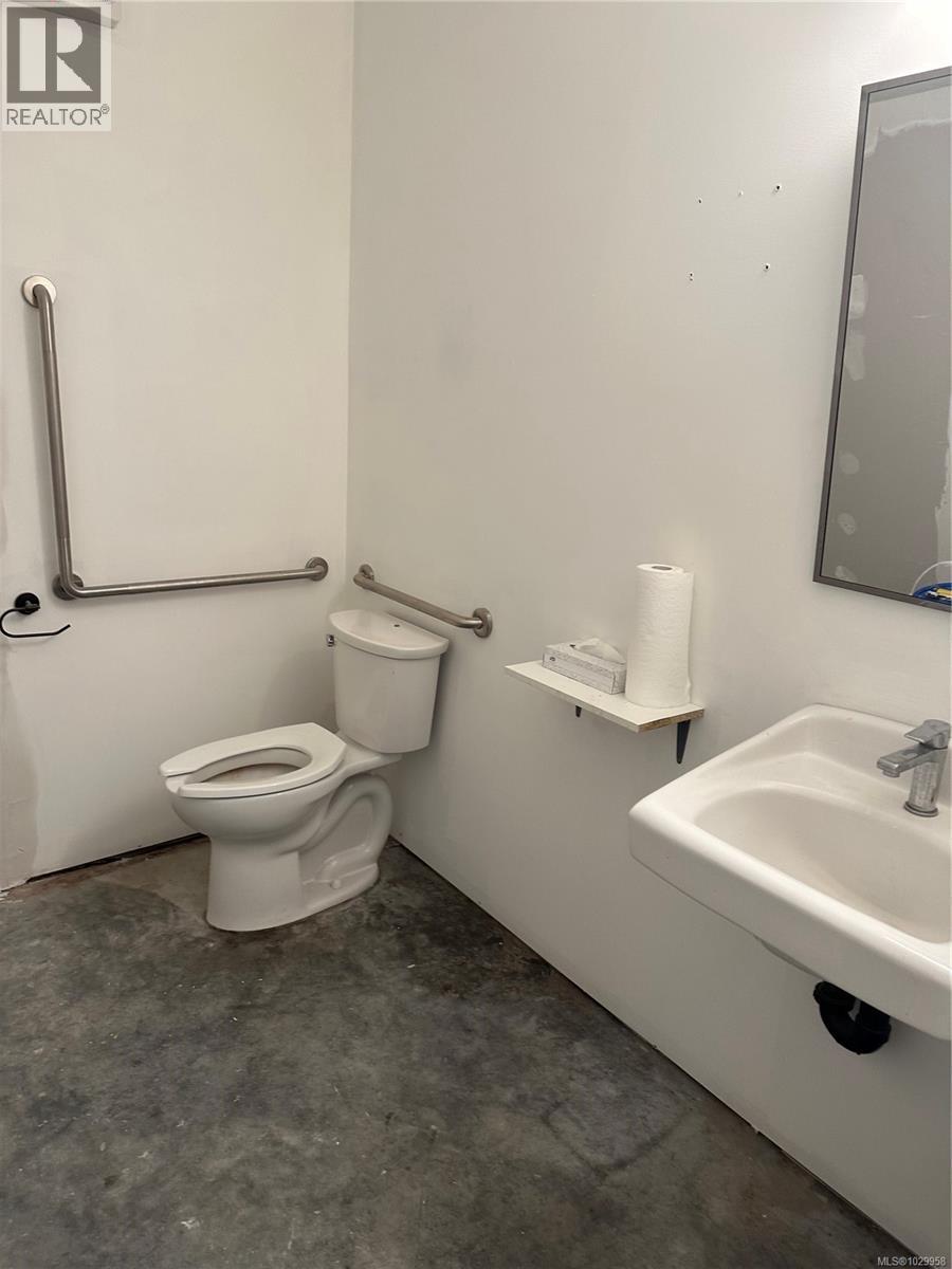 4 Units 700 Shawnigan Lake Road, Shawnigan Lake