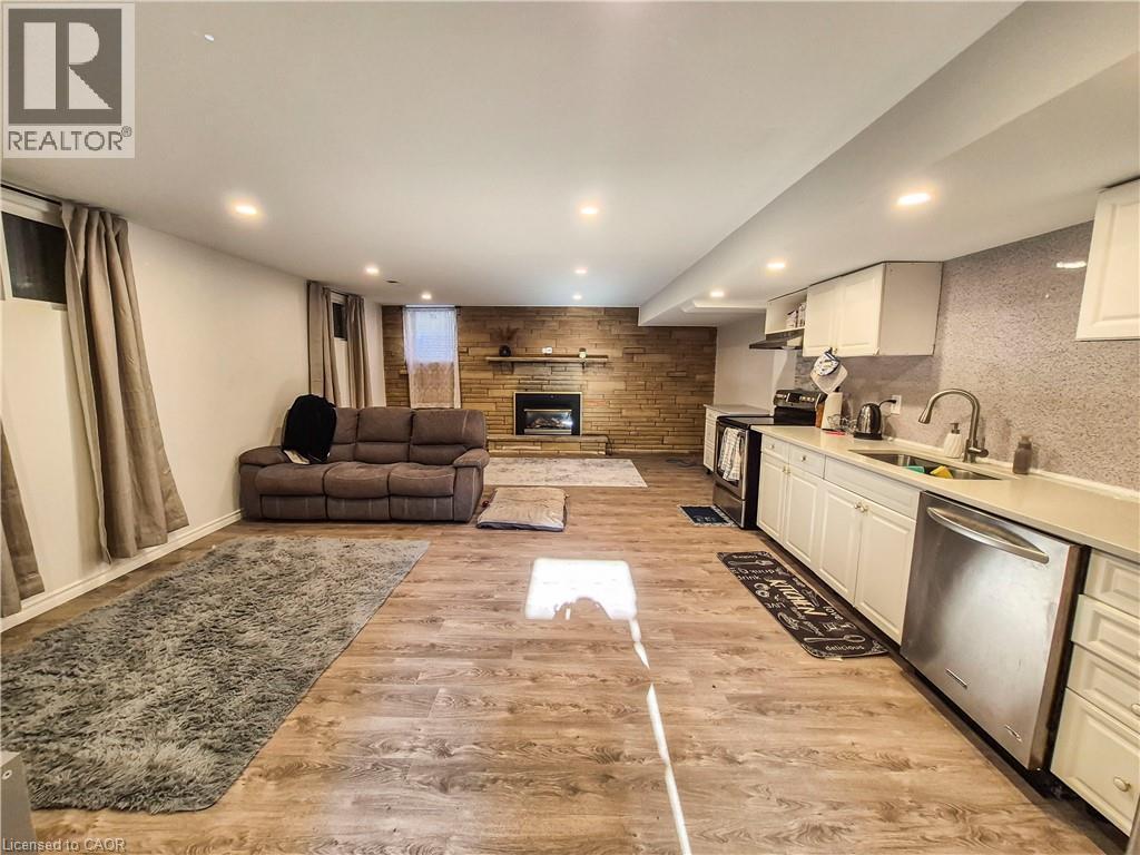 11 DUNCAIRN Avenue Unit# Lower