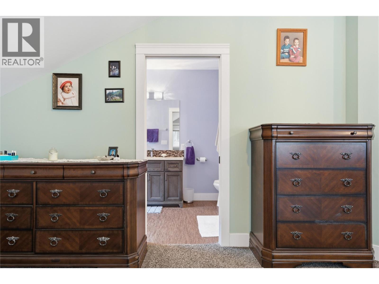 7463 Black Road SE, Salmon Arm