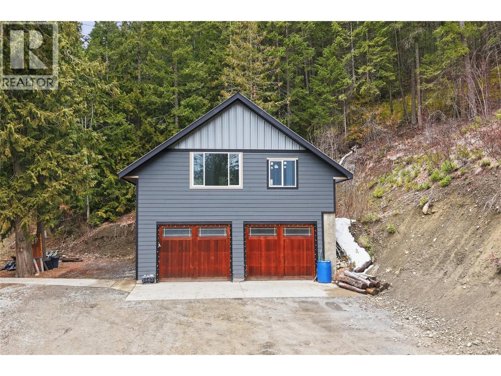 7463 Black Road SE, Salmon Arm