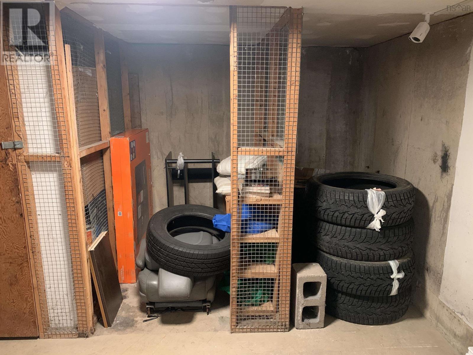 Property 6 of 23 of 56 Evans Avenue