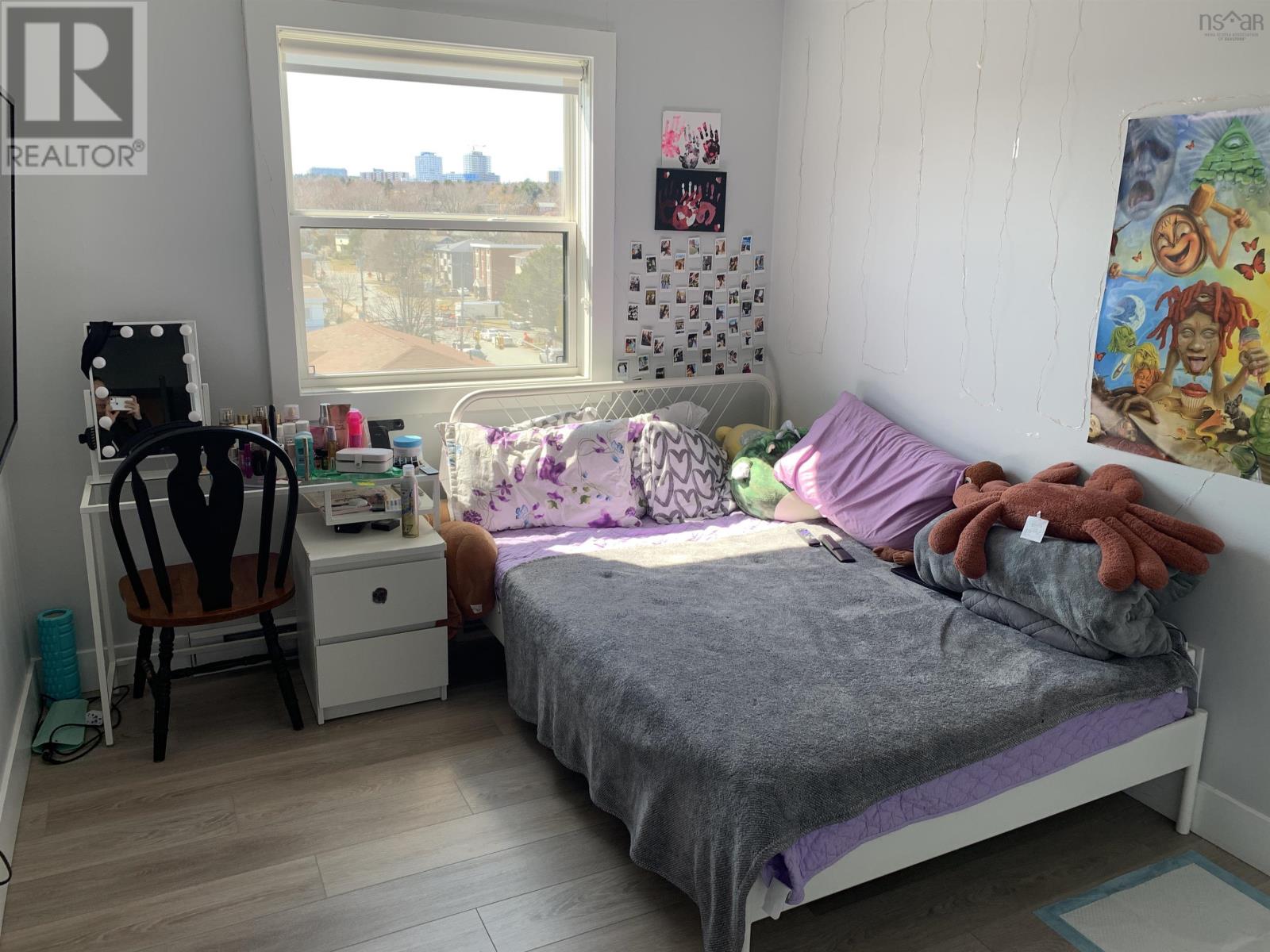 Property 16 of 23 of 56 Evans Avenue