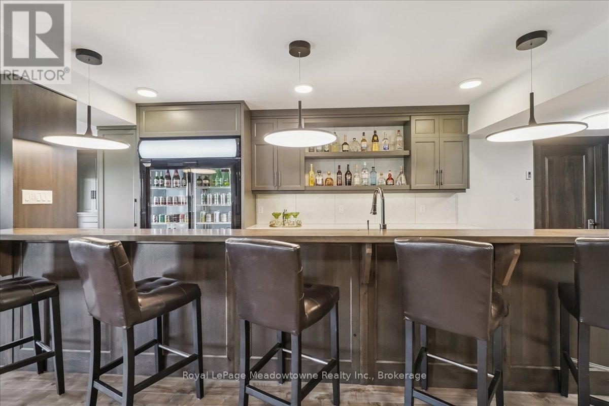 8837 WELLINGTON ROAD 124 - 32