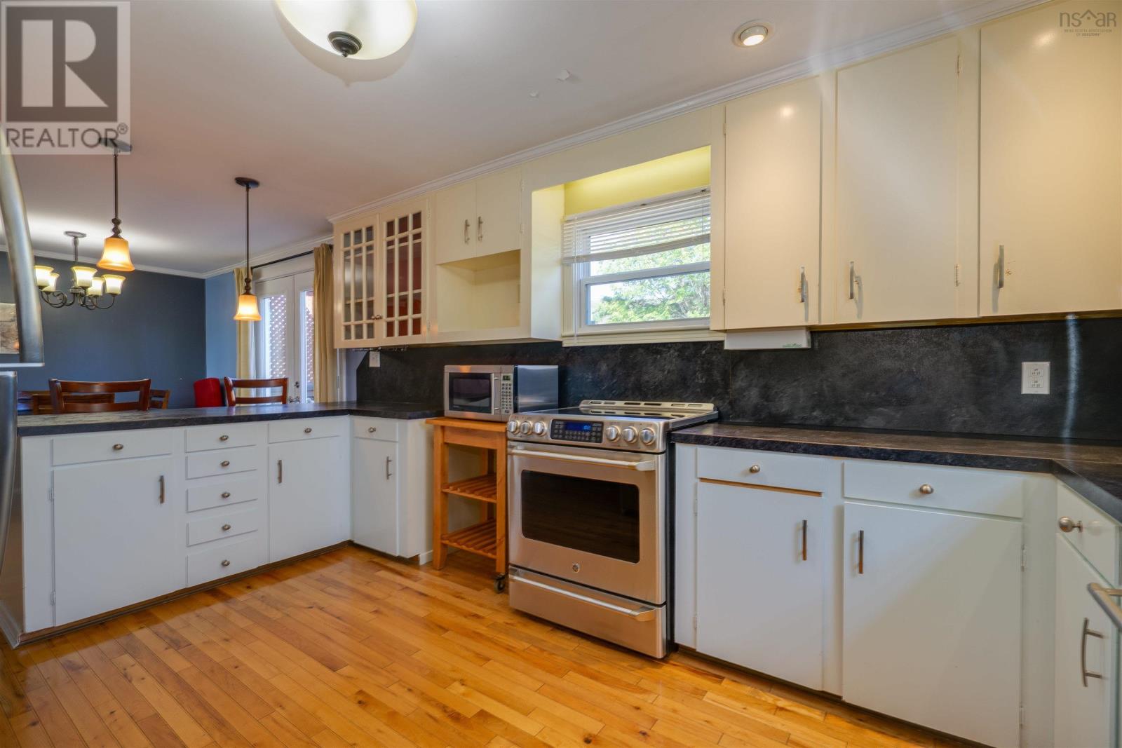 Property 3 of 48 of 1685 Granville Road