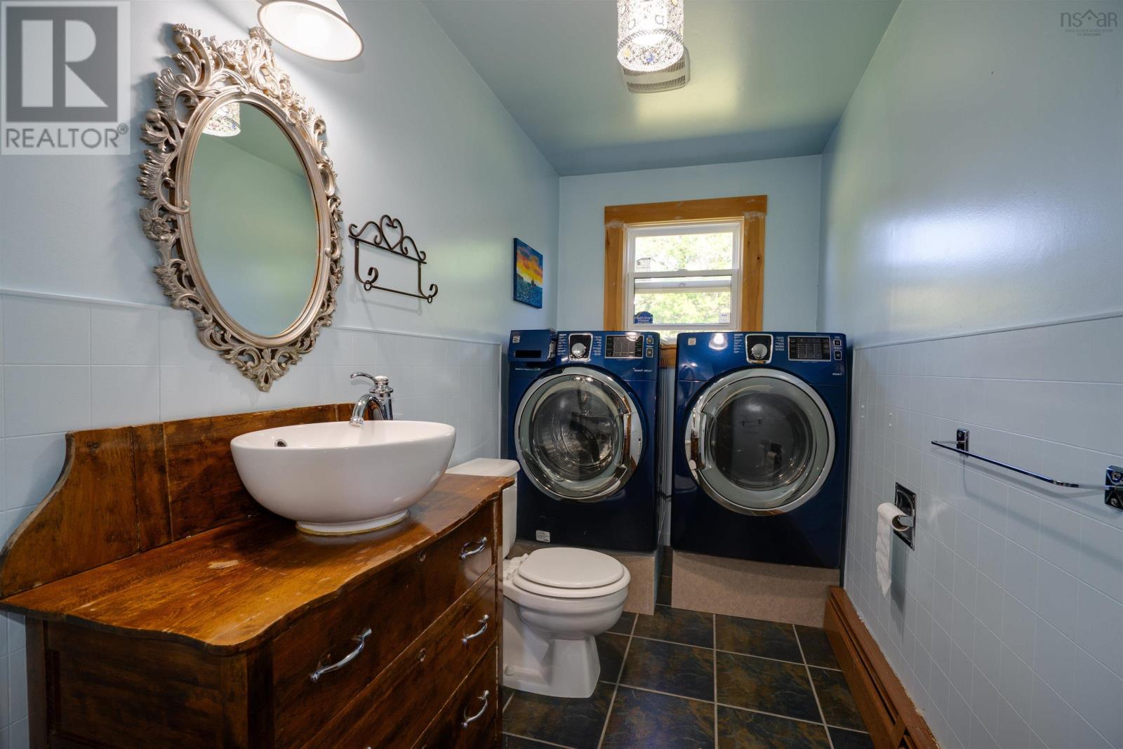 Property 28 of 48 of 1685 Granville Road