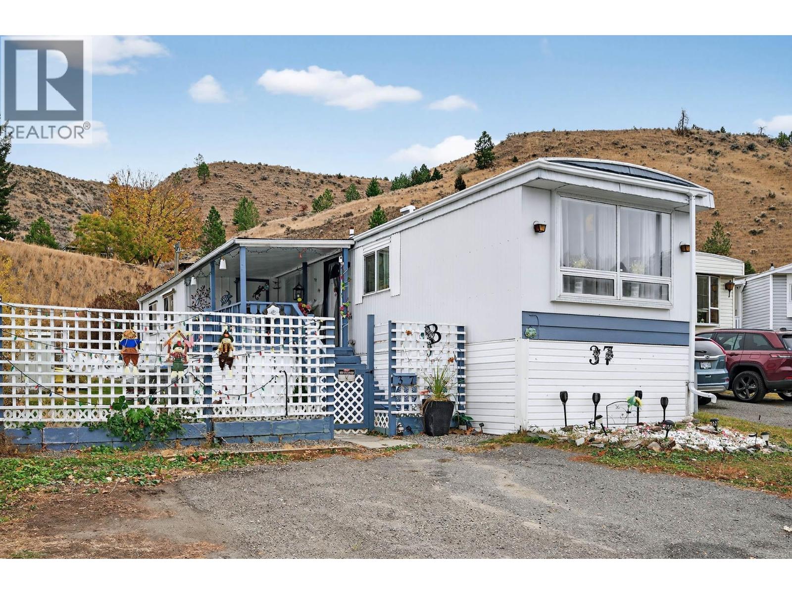 #37 1175 ROSE HILL Road - 1