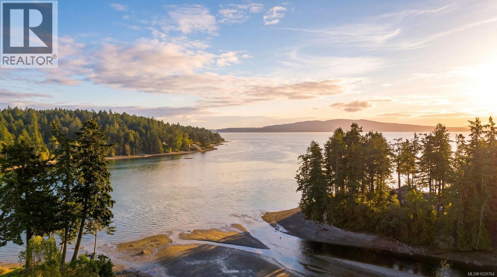  2839 Oceanside Lane, Mill Bay