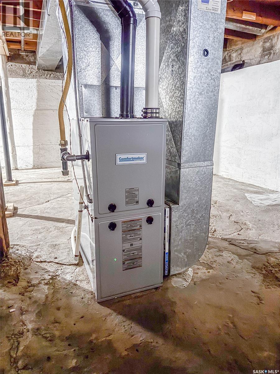 139 29TH STREET W - 12