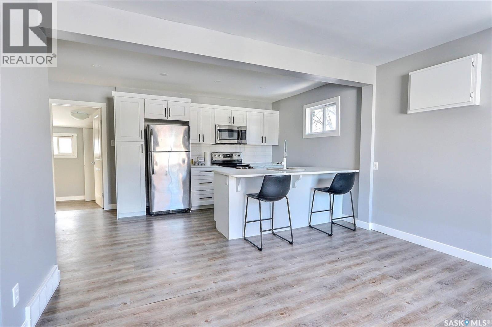 139 29TH STREET W - 4