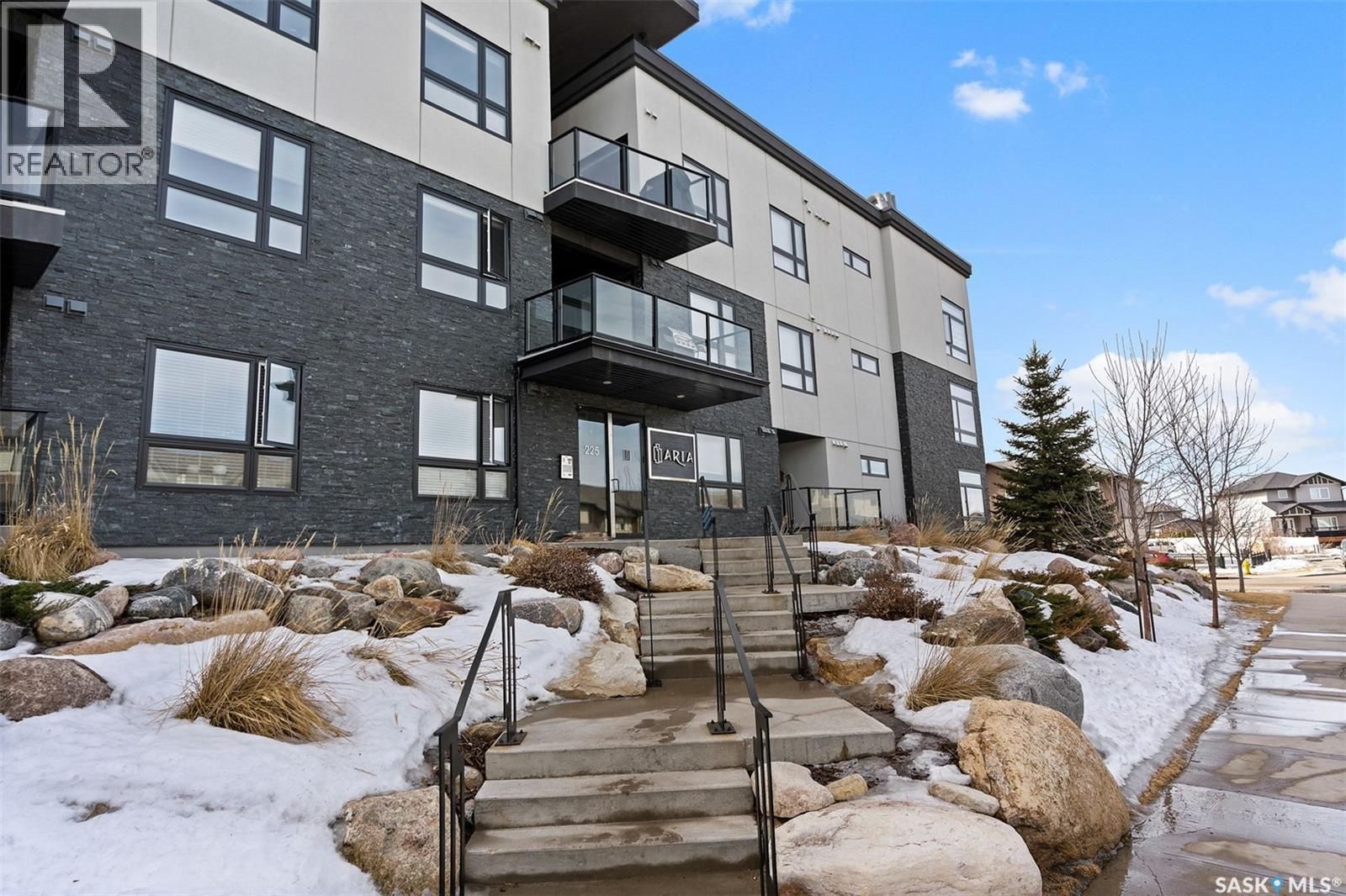 220 225 Maningas BEND, Saskatoon, Saskatchewan