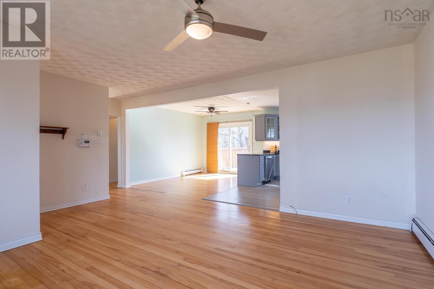 Property 31 of 36 of 20 Avon Crescent