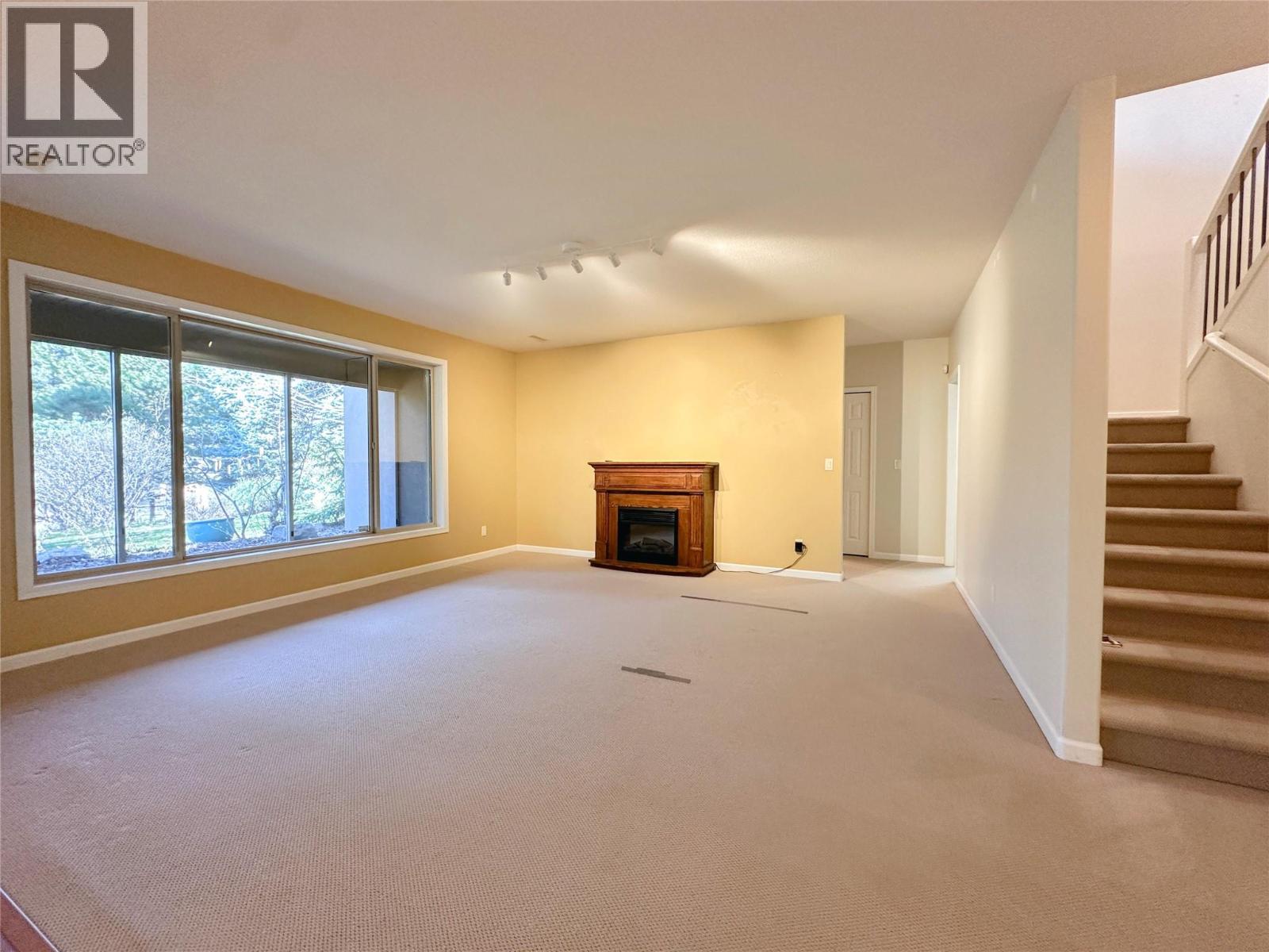 3208 LOBELIA Drive, Osoyoos