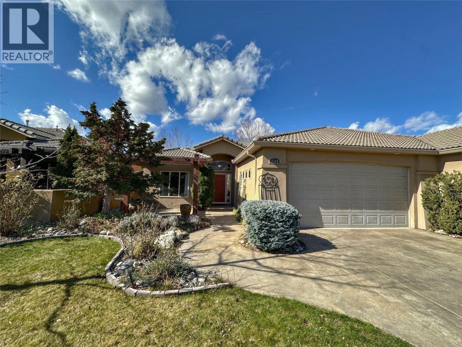 3208 LOBELIA Drive, Osoyoos