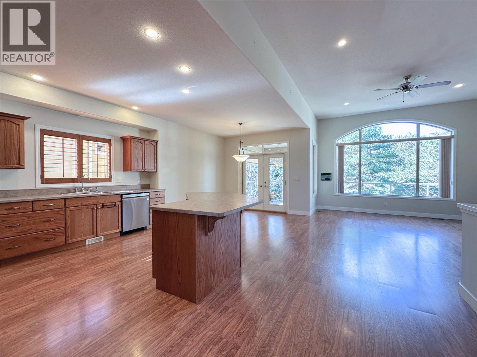 3208 LOBELIA Drive, Osoyoos