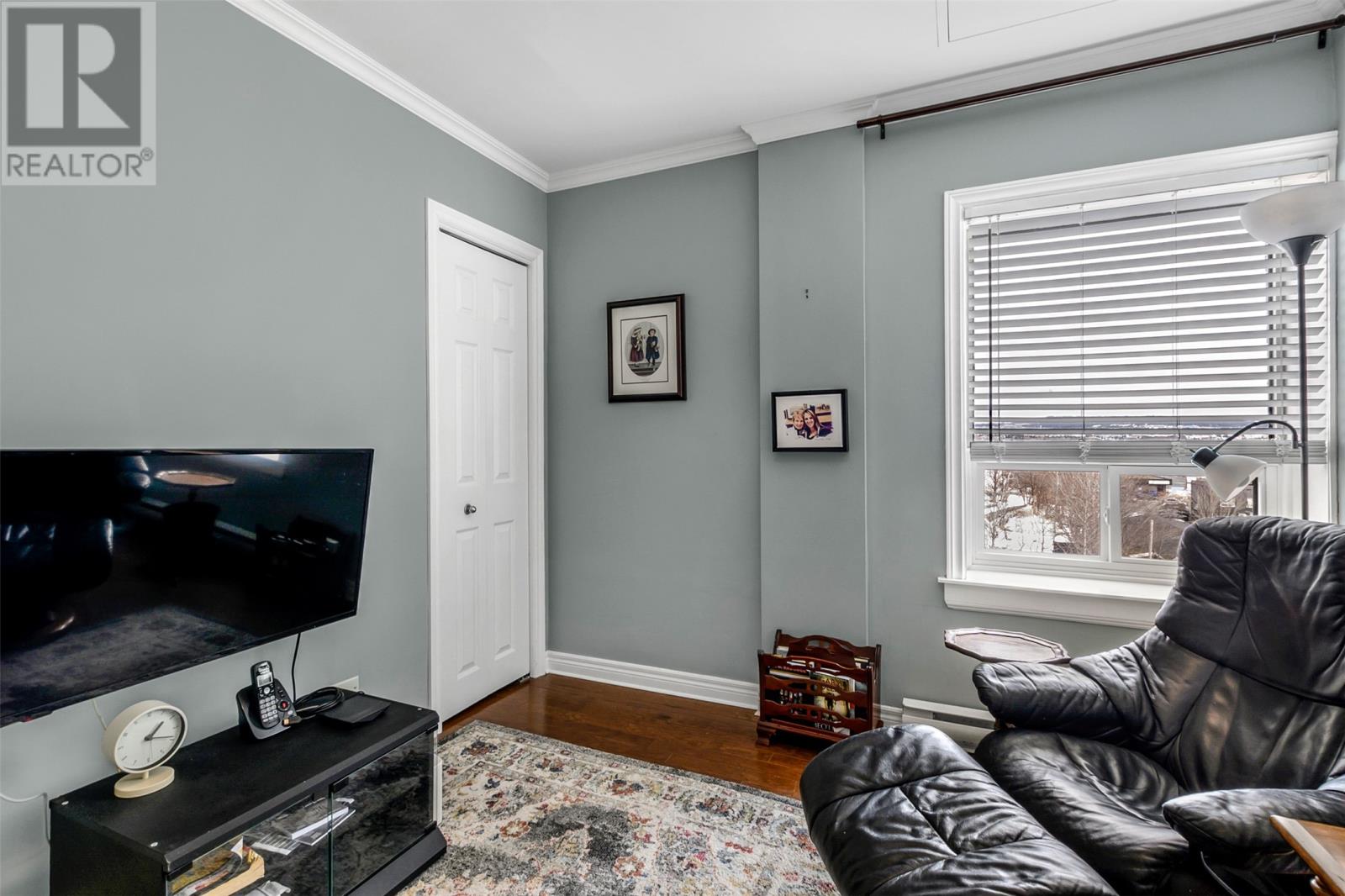 #511 100 ELIZABETH AVENUE - 18