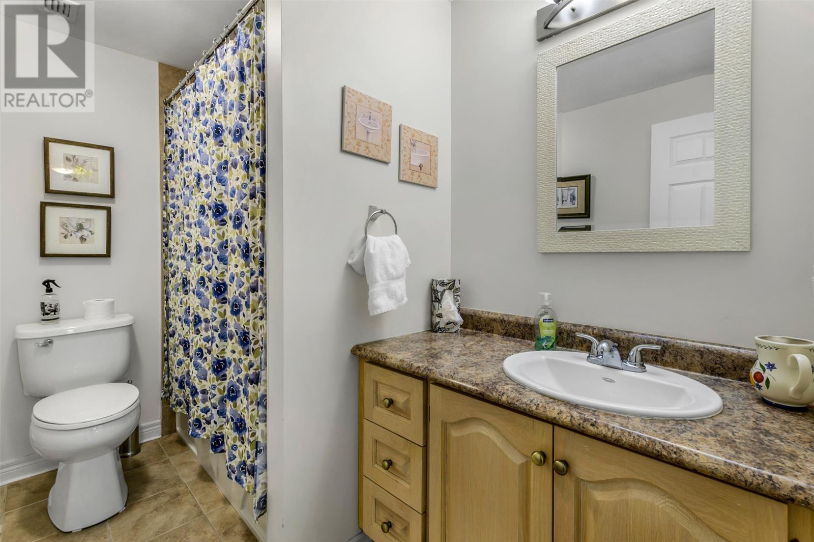 #511 100 ELIZABETH AVENUE - 19