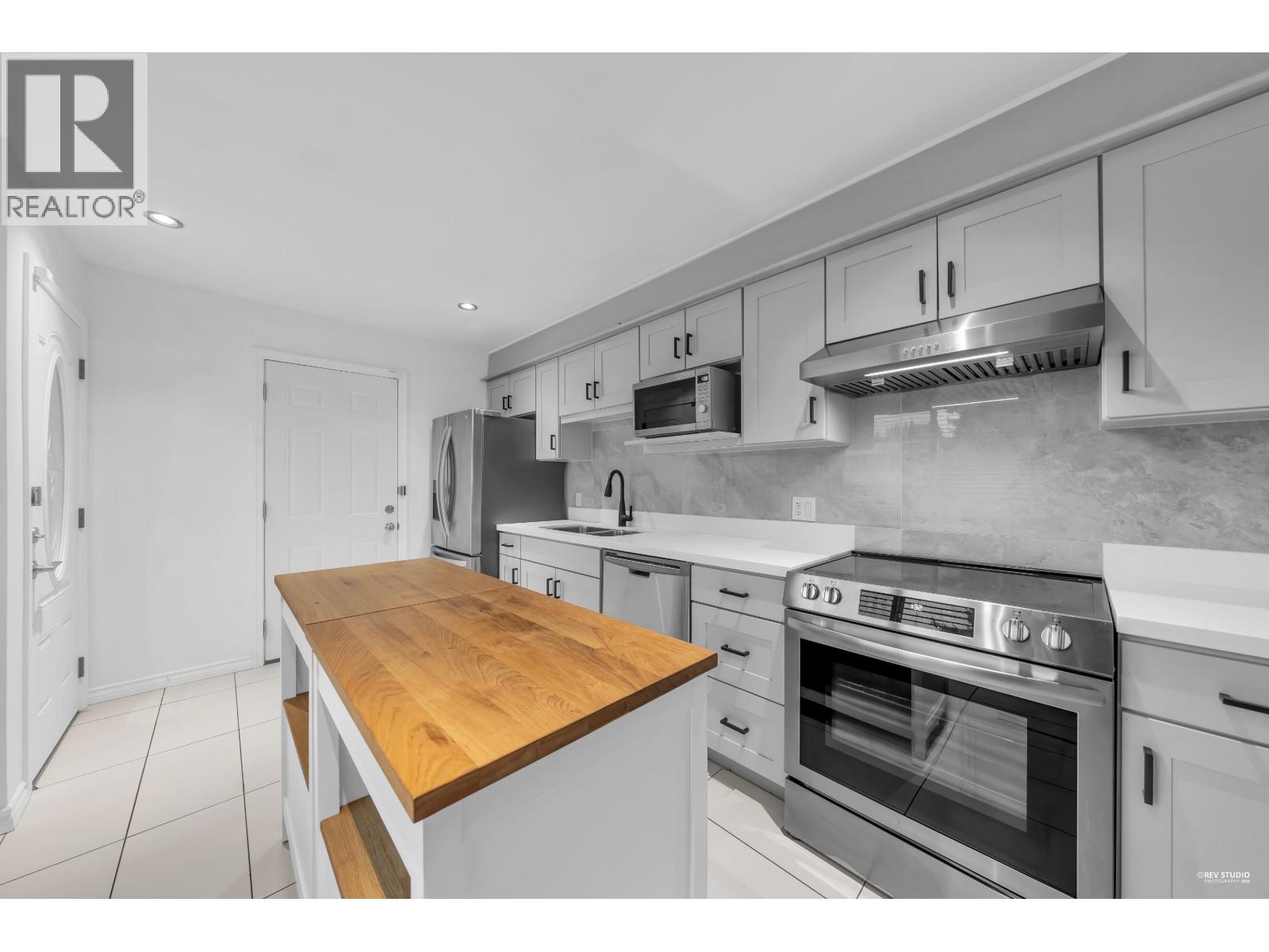 1665 PATRICIA AVENUE, Port Coquitlam