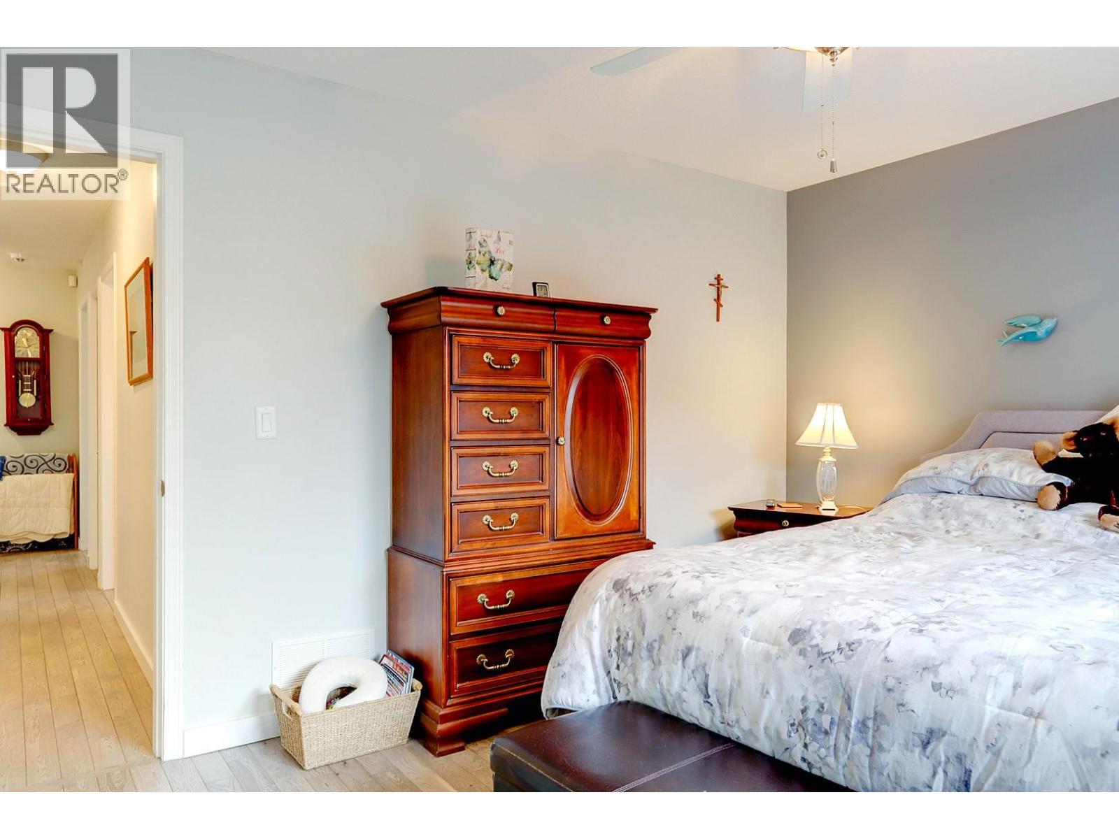 #14 5200 25 AVENUE - 24