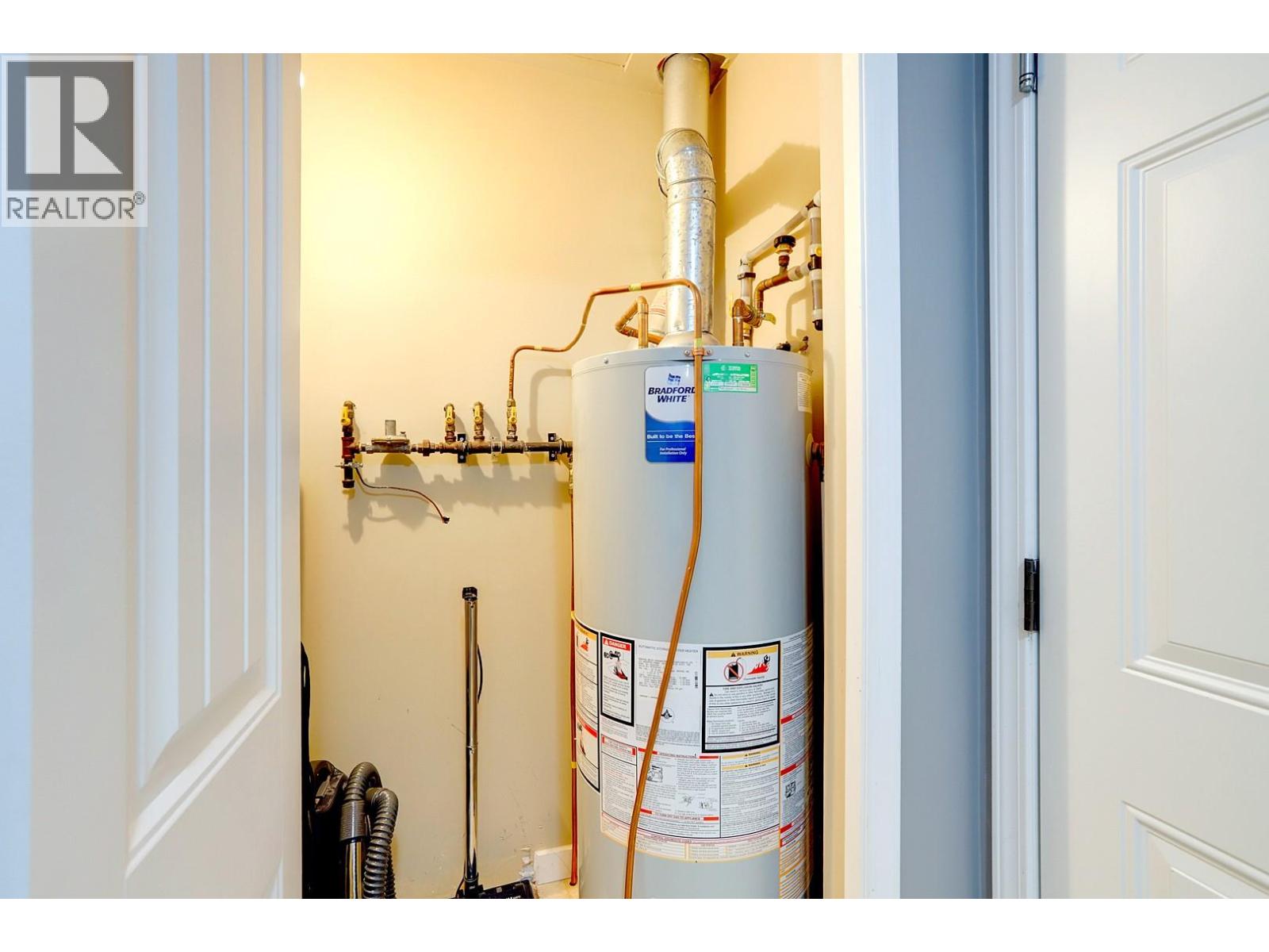 #14 5200 25 AVENUE - 35