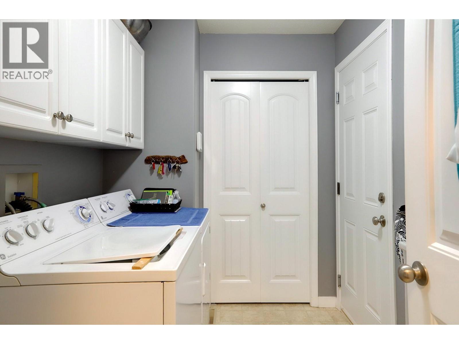 #14 5200 25 AVENUE - 32