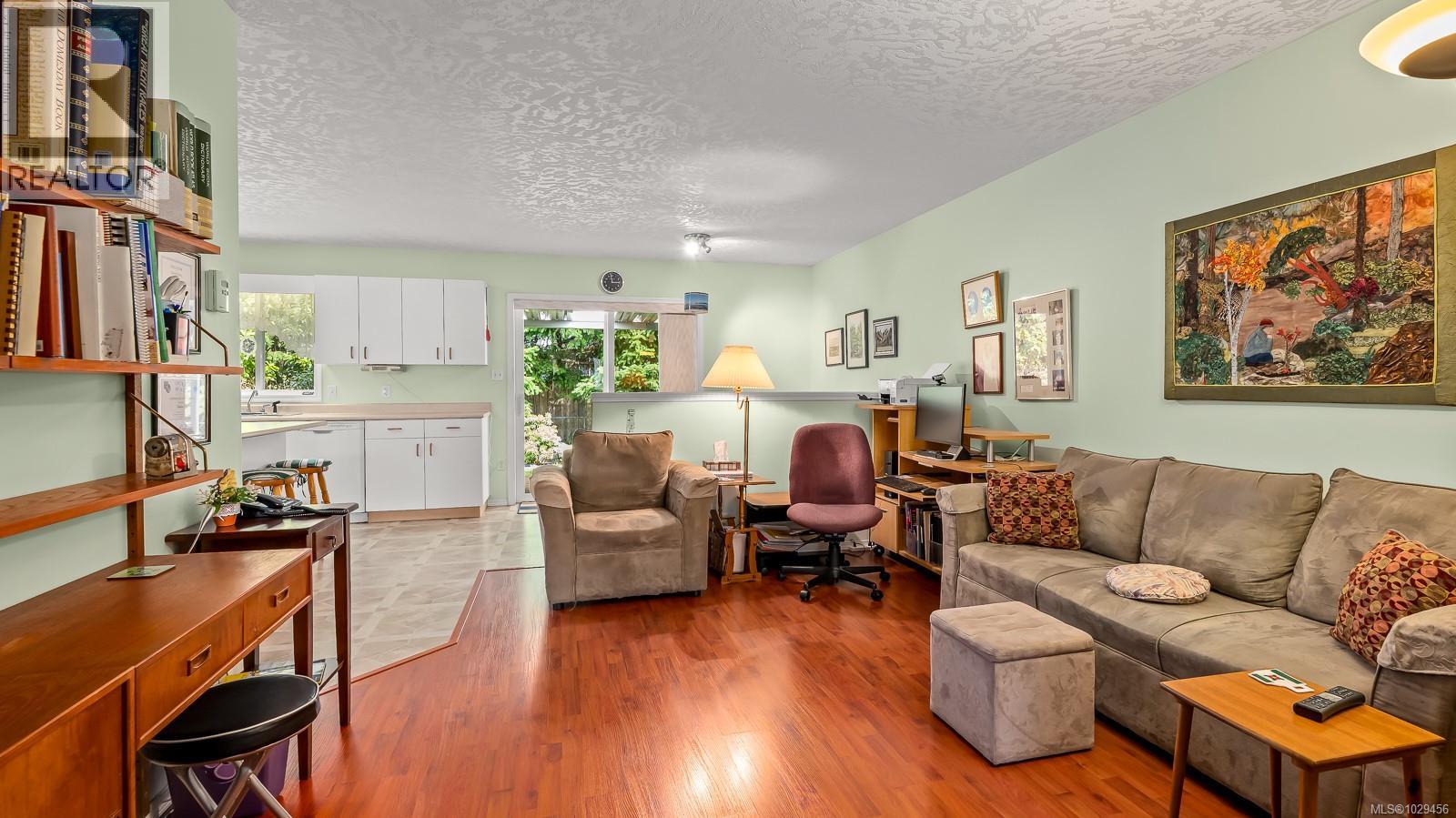 66 KEENELAND AVE - 14