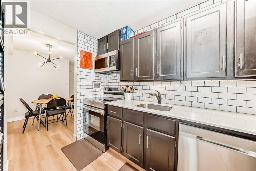 Single Family House for Sale in   Southampton Drive SW Southwood Calgary 